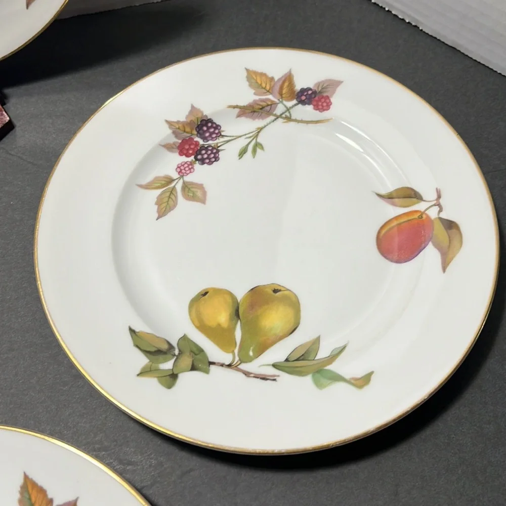 Royal Worcester Evesham Salad Plate set of‎ 4